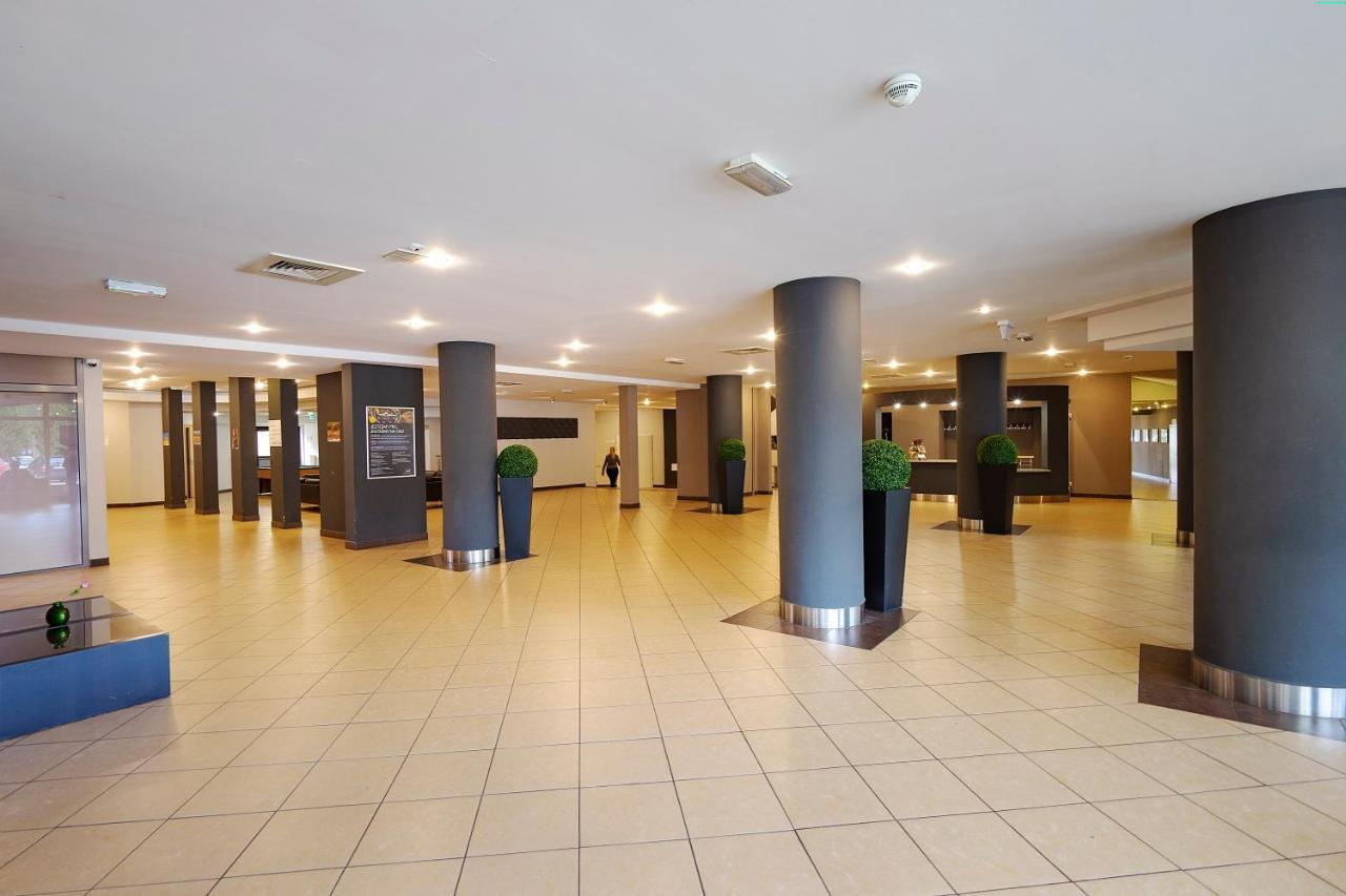 Hotel Wodnik Слок Екстериор снимка