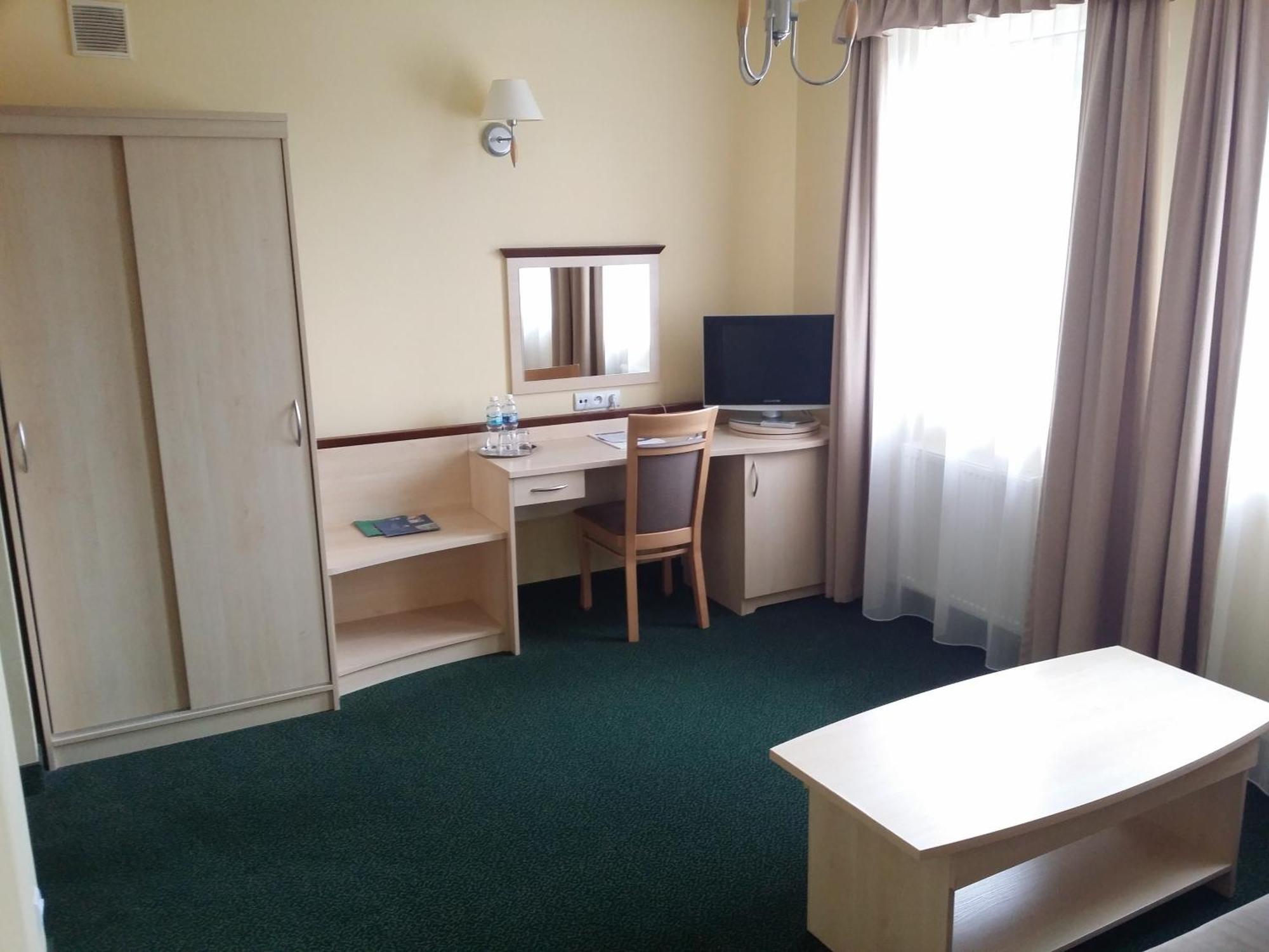 Hotel Wodnik Слок Екстериор снимка