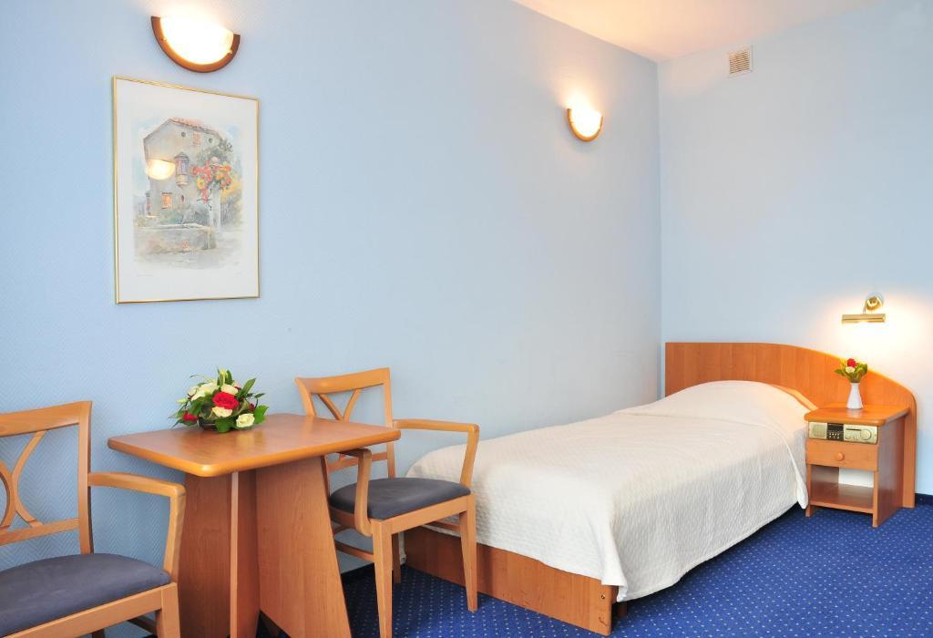 Hotel Wodnik Слок Стая снимка