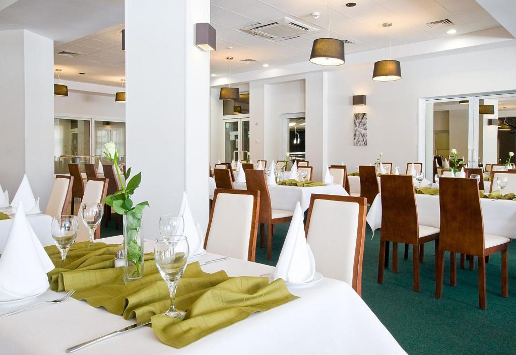 Hotel Wodnik Слок Екстериор снимка